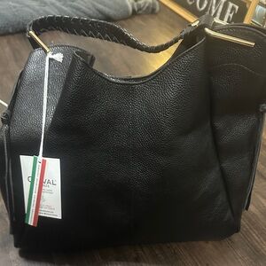 Cheval Firenze Classic Black with detach wallet/makeup bag  Shoulder Bag